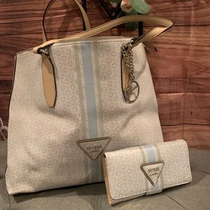 Guess bag and wallet